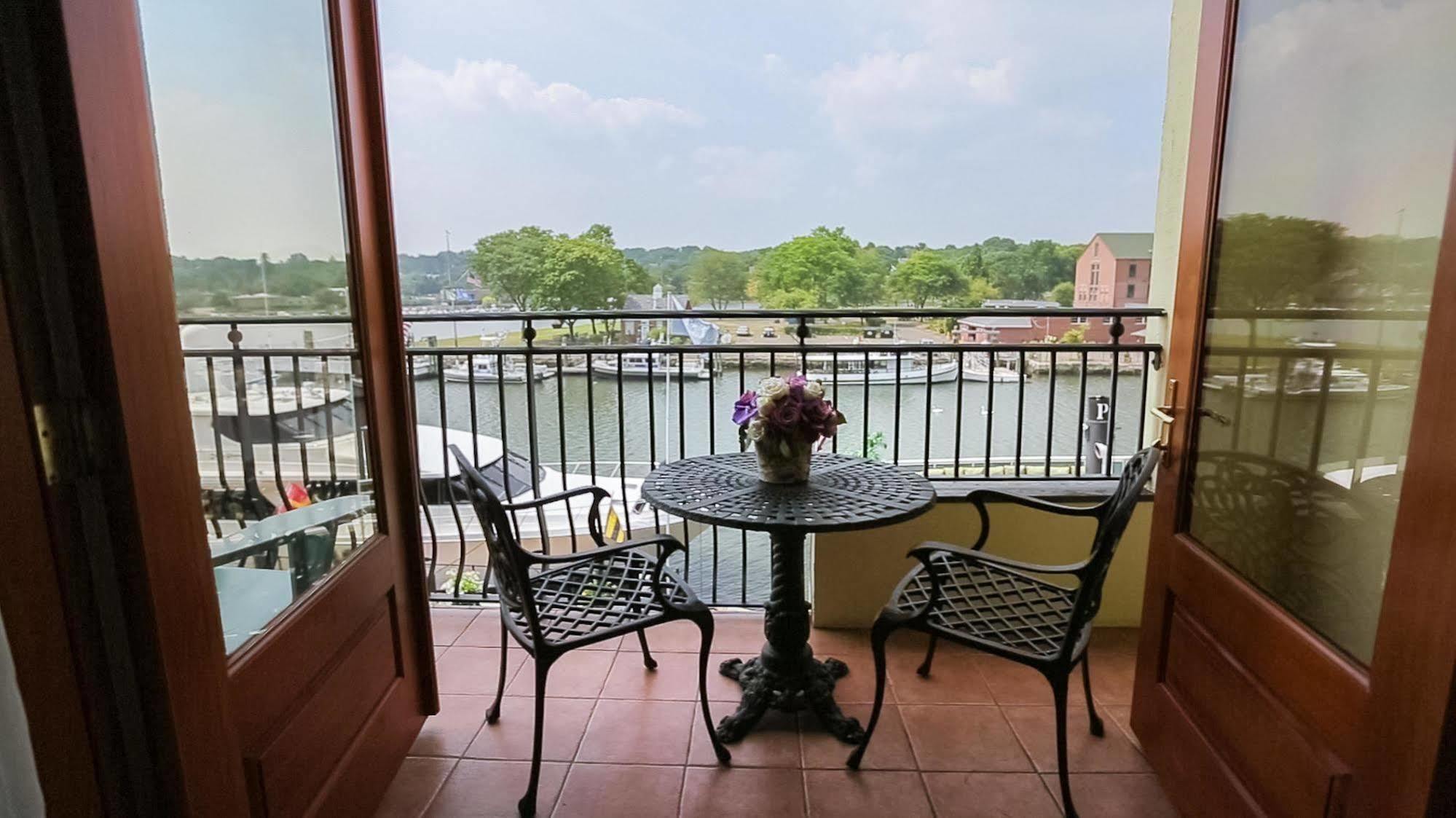 Delamar Greenwich Harbor Luaran gambar